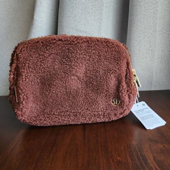 Lululemon Everywhere Belt Bag Fleece Large 2L Brown NWT - Picture 1 of 12
